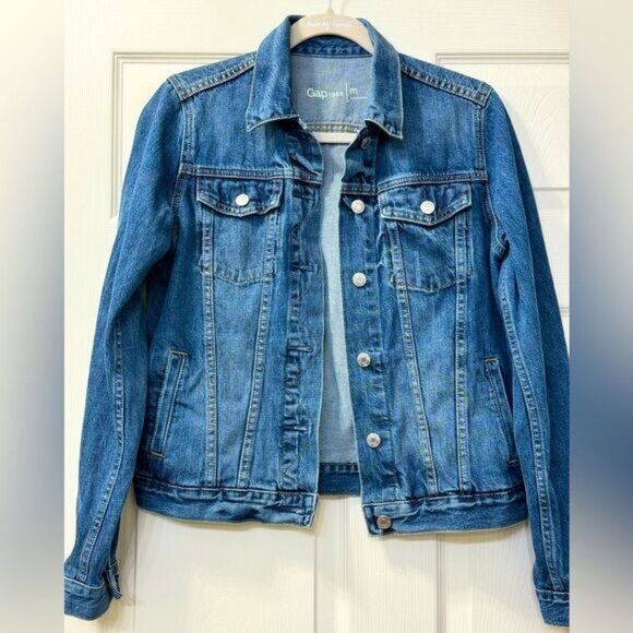 Gap Women’s Medium Wash Blue Denim Jean Jacket Sz M EUC - Picture 1 of 10